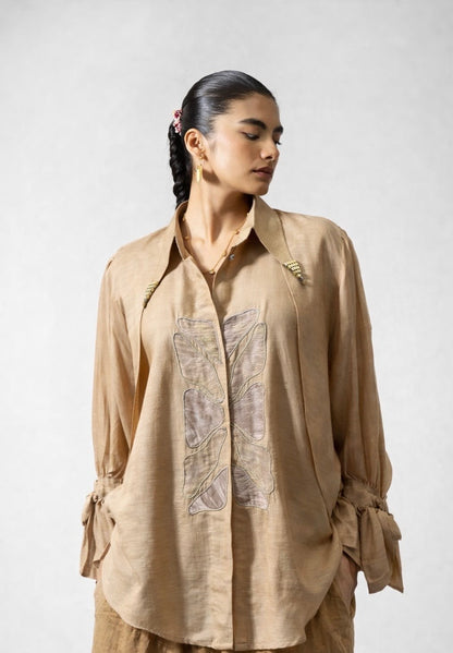 Tie-up sleeves notch collar shirt