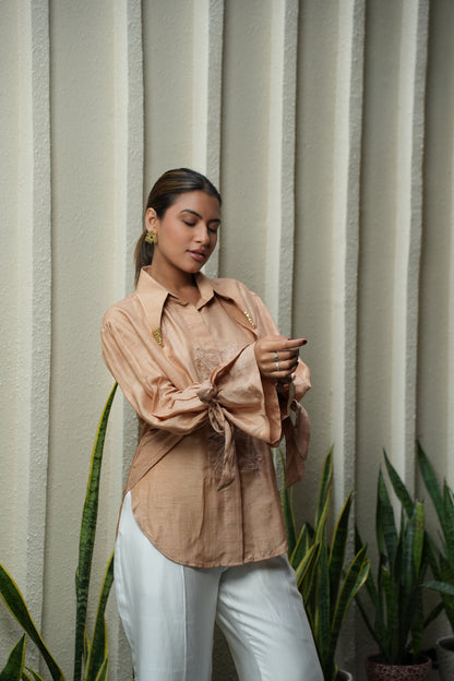 Tie-up sleeves notch collar shirt