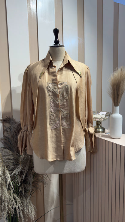 Tie-up sleeves notch collar shirt