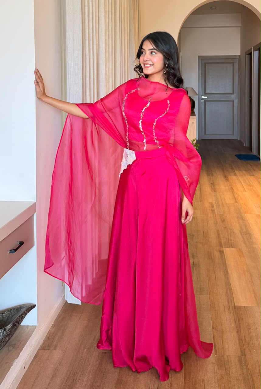 Gulabo Noor Cape Set