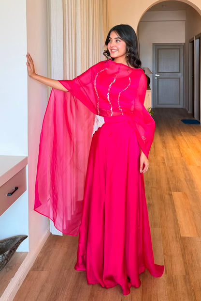 Gulabo Noor Cape Set