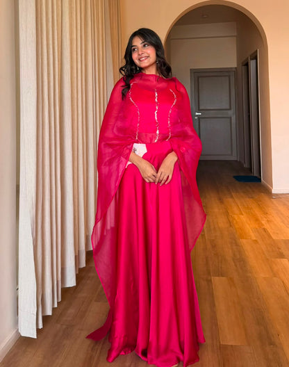 Gulabo Noor Cape Set